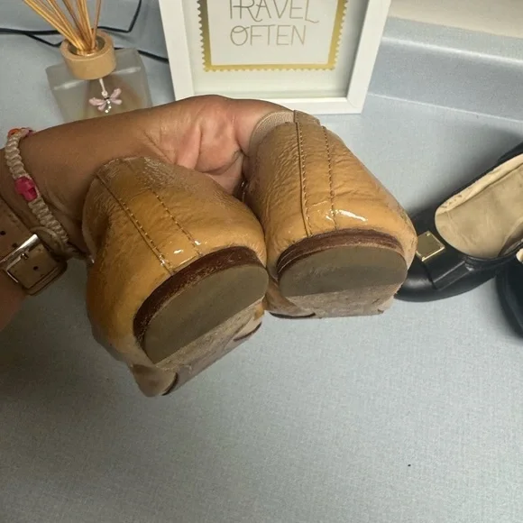 Tory Burch Black and Tan Leather Flats with Logo Medallion - Picture 10 of 12